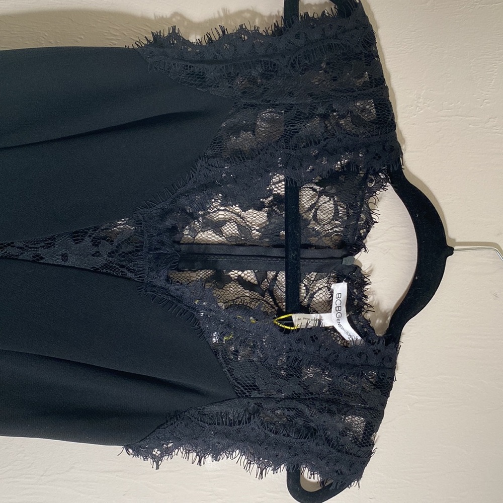 BCBGeneration Lace Trim Mini Dress in Black. Size 2 - Picture 5 of 5